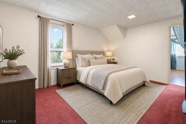 725 Prospect St, Maplewood Twp., NJ 07040