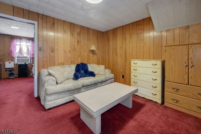 725 Prospect St, Maplewood Twp., NJ 07040