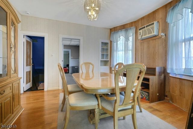 725 Prospect St, Maplewood Twp., NJ 07040