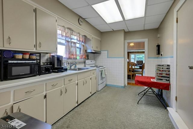 725 Prospect St, Maplewood Twp., NJ 07040