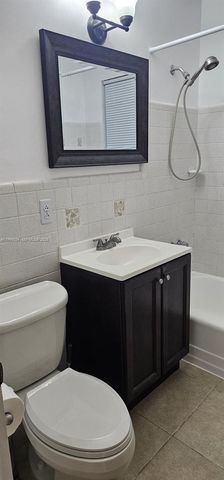 6350 SW 3rd St, Pembroke Pines, FL 33023