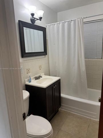 6350 SW 3rd St, Pembroke Pines, FL 33023