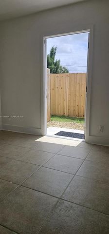 6350 SW 3rd St, Pembroke Pines, FL 33023