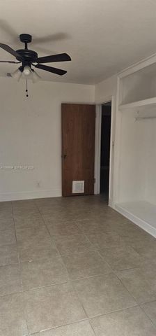 6350 SW 3rd St, Pembroke Pines, FL 33023