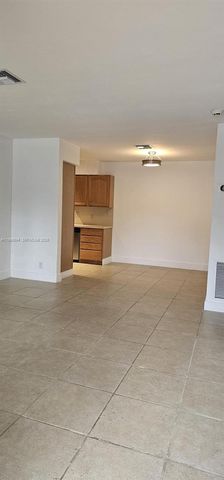 6350 SW 3rd St, Pembroke Pines, FL 33023