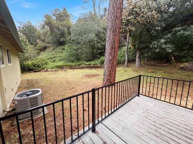 862 Grice Ln, Placerville, CA 95667