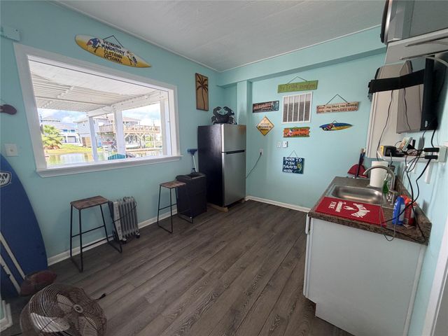 22020 Frio Drive, Galveston, TX 77554