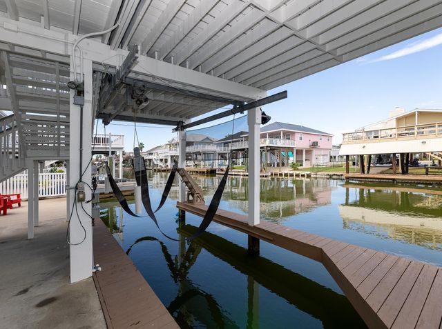 22020 Frio Drive, Galveston, TX 77554