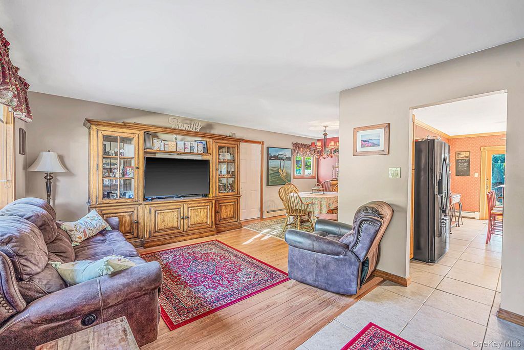 116 Avenue B, Holbrook, NY 11741 — photo 3