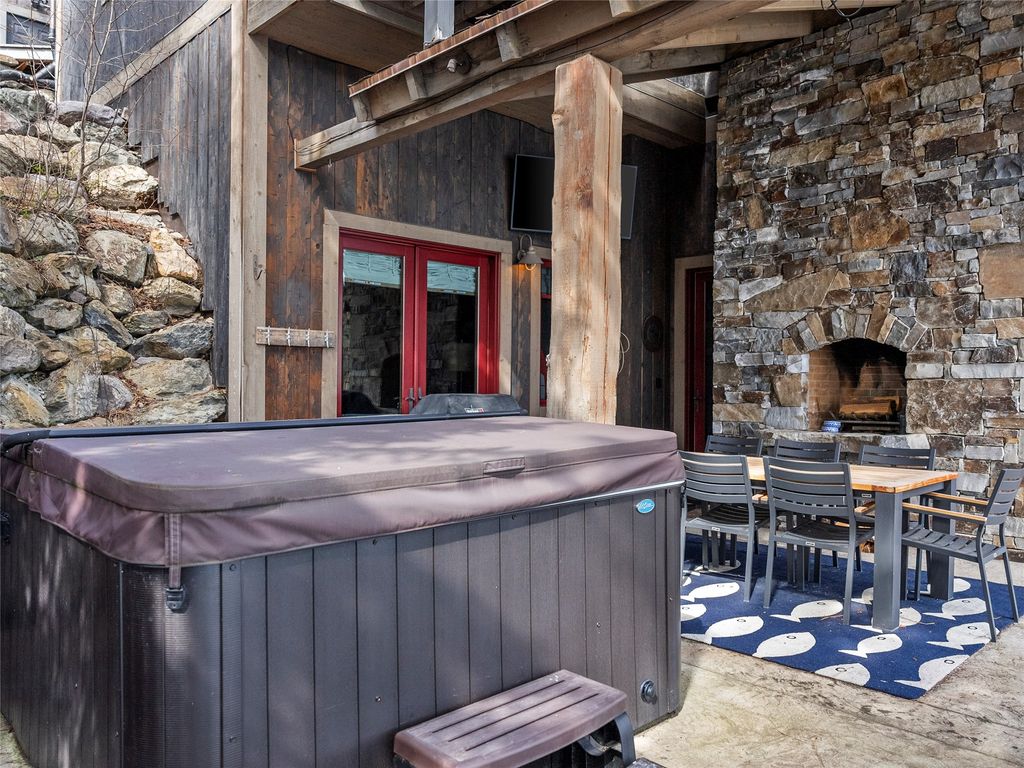 3614 E Lakeshore Drive, Whitefish, MT 59937 photo 96