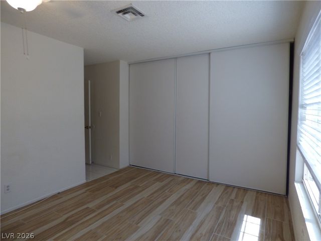 7043 Forest Vista Street, Las Vegas, NV 89147