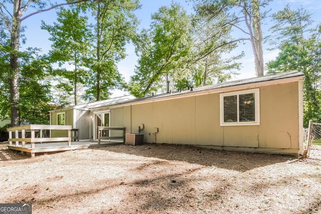 1860 Suwanee Ridge Court, Lawrenceville, GA 30043