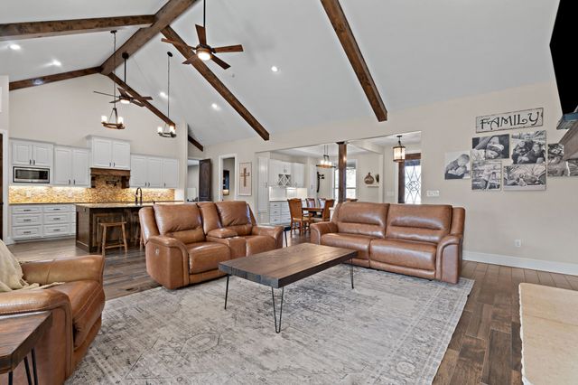 1211 County Road 1024, Glen Rose, TX 76043