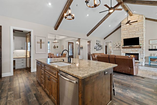 1211 County Road 1024, Glen Rose, TX 76043