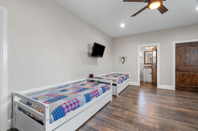 1211 County Road 1024, Glen Rose, TX 76043