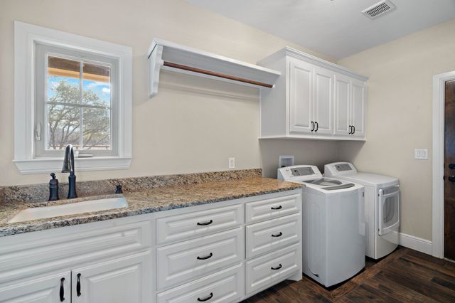 1211 County Road 1024, Glen Rose, TX 76043