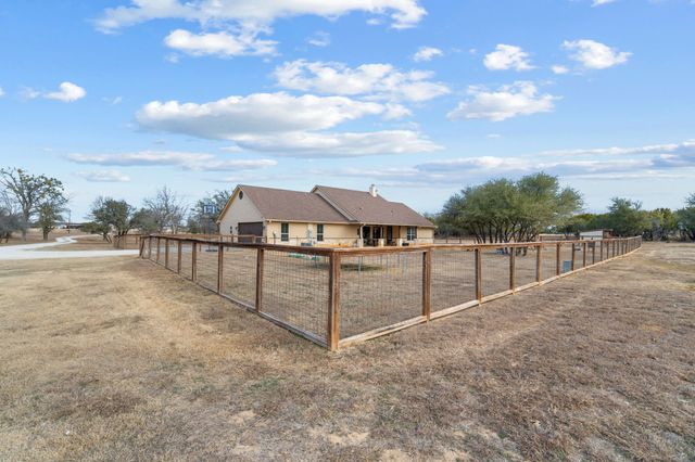 1211 County Road 1024, Glen Rose, TX 76043
