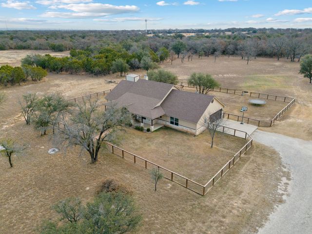 1211 County Road 1024, Glen Rose, TX 76043