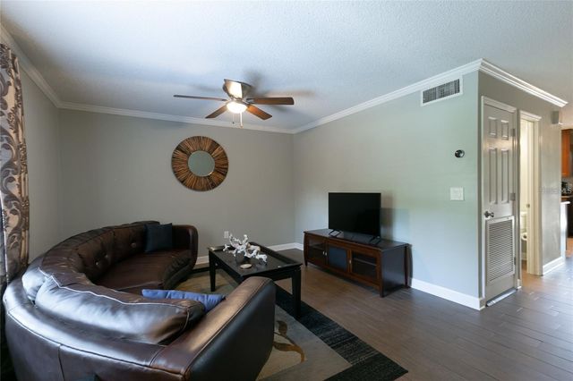 2478 FOREST WAY, Gainesville, FL 32605