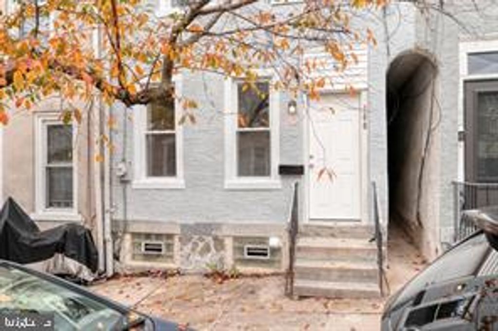 160 EAST ST, PHILADELPHIA, PA 19127 — exterior