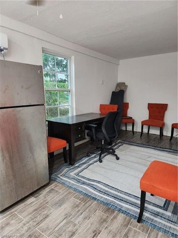 5214 Carlton ST, Naples, FL 34113