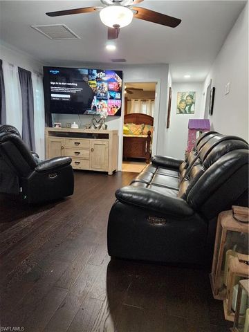 5214 Carlton ST, Naples, FL 34113