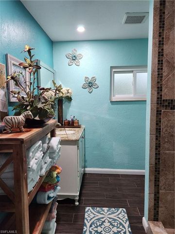 5214 Carlton ST, Naples, FL 34113