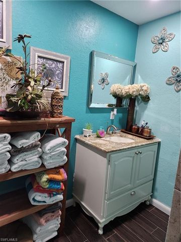 5214 Carlton ST, Naples, FL 34113