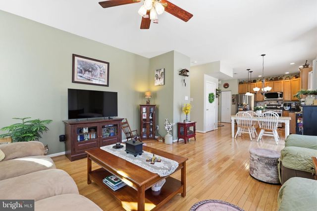 4525 DEEP GLEN WAY, Doylestown, PA 18902