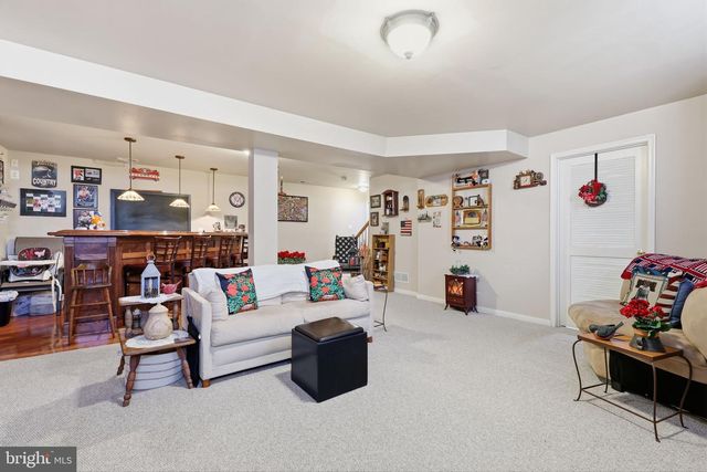 4525 DEEP GLEN WAY, Doylestown, PA 18902