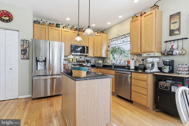 4525 DEEP GLEN WAY, Doylestown, PA 18902