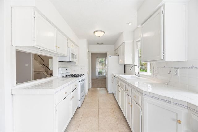 3906 Green Fields Drive, Sugar Land, TX 77479