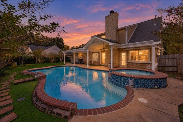 3906 Green Fields Drive, Sugar Land, TX 77479