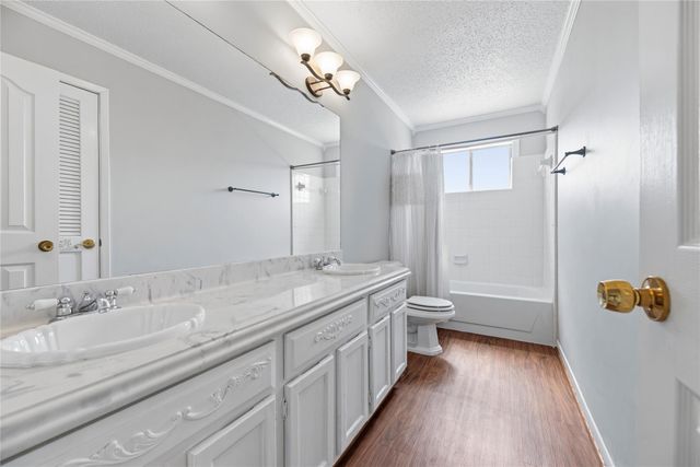 3906 Green Fields Drive, Sugar Land, TX 77479