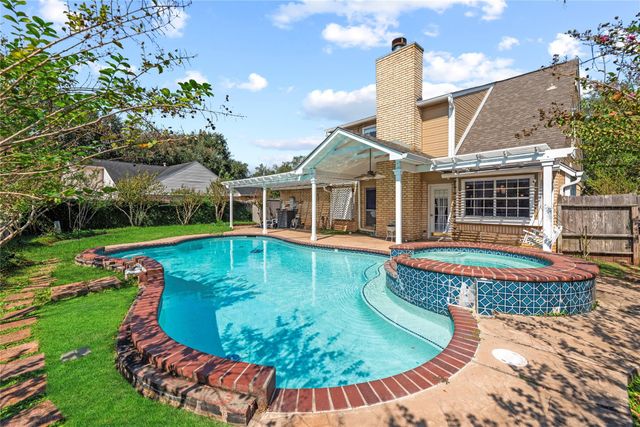 3906 Green Fields Drive, Sugar Land, TX 77479