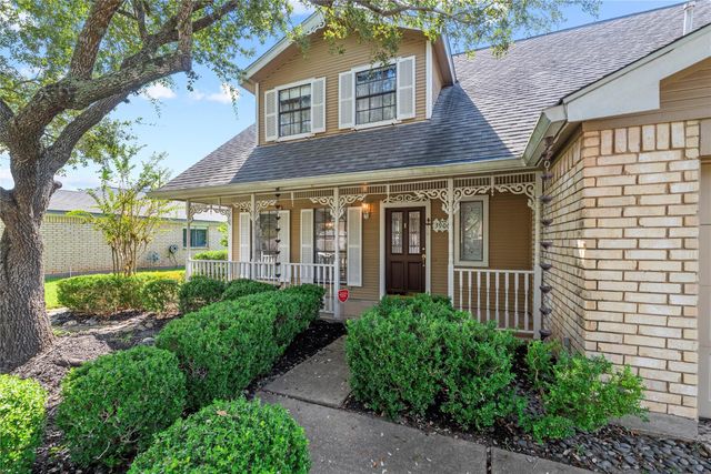 3906 Green Fields Drive, Sugar Land, TX 77479