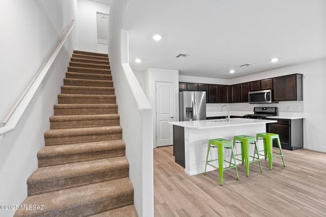 1008 E Descent Street, Tucson, AZ 85719