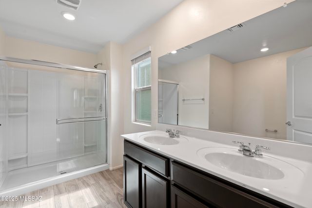 1008 E Descent Street, Tucson, AZ 85719