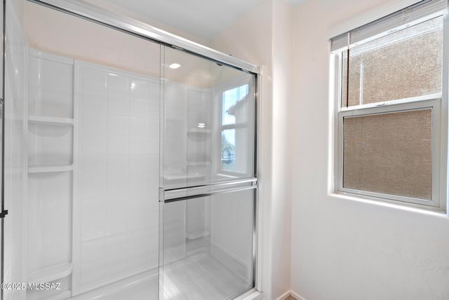 1008 E Descent Street, Tucson, AZ 85719