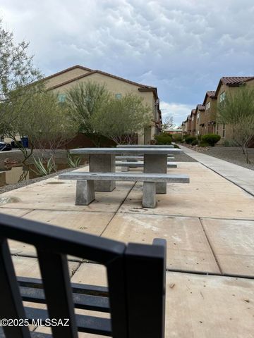 1008 E Descent Street, Tucson, AZ 85719