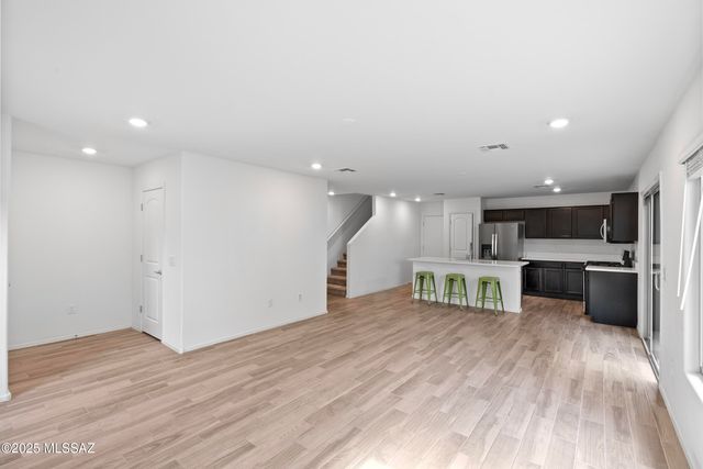 1008 E Descent Street, Tucson, AZ 85719