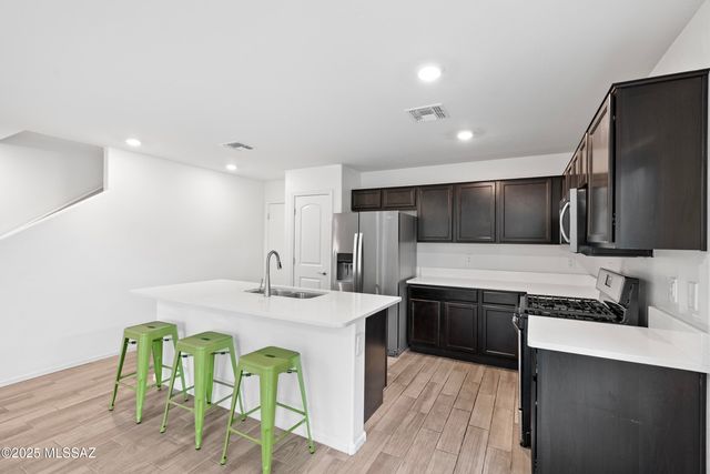 1008 E Descent Street, Tucson, AZ 85719