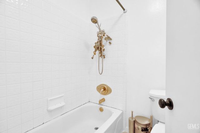 1437 Libra Court, Bakersfield, CA 93309