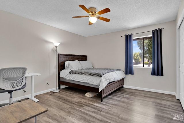 1437 Libra Court, Bakersfield, CA 93309