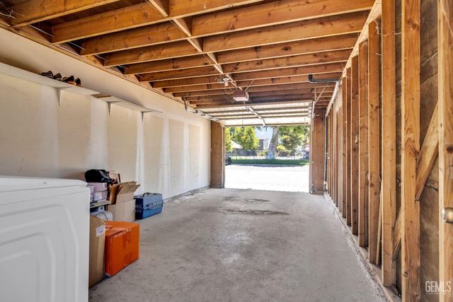 1437 Libra Court, Bakersfield, CA 93309