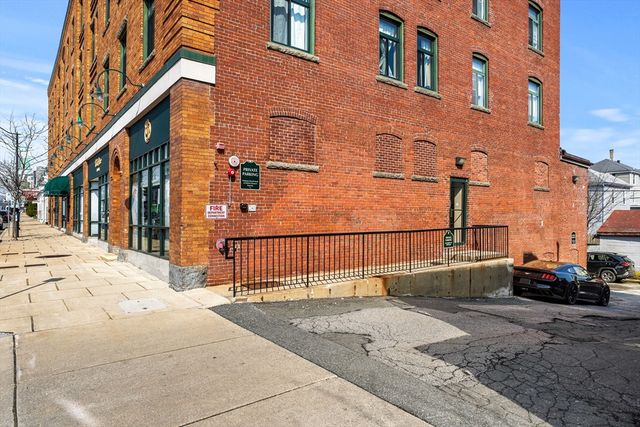 315 Rantoul St 106, Beverly, MA 01915