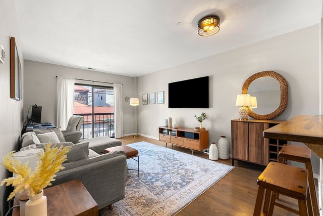 315 Rantoul St 106, Beverly, MA 01915