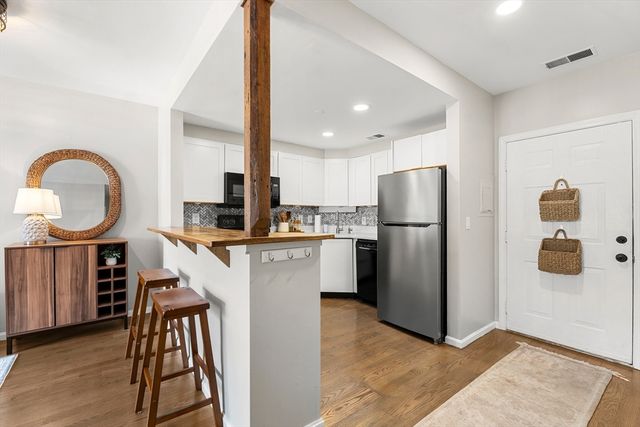 315 Rantoul St 106, Beverly, MA 01915