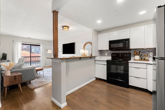 315 Rantoul St 106, Beverly, MA 01915