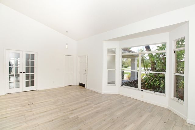 896 ROSE Court, Wellington, FL 33414